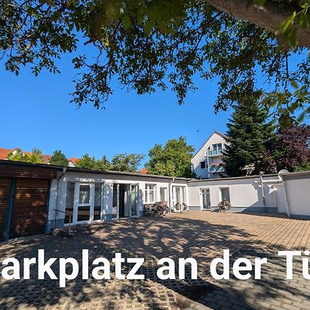 Fewo Urban Gotha-Apartment Ekhof- Am Schlosspark- Parken An Der Der Tuer- Barrierefrei, 900 Meter Zum Bahnhof - Wallbox Buitenkant foto